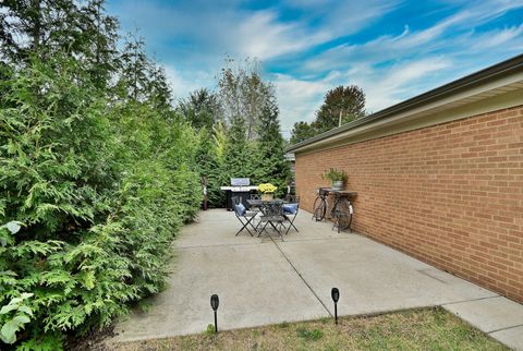 Tiny photo for 314 N Elm Avenue, Elmhurst, IL 60126 (MLS # 12478365)