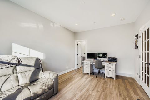 Tiny photo for 4446 S Drexel Boulevard #B, Chicago, IL 60653 (MLS # 12561048)