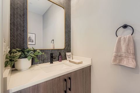 Tiny photo for 4446 S Drexel Boulevard #B, Chicago, IL 60653 (MLS # 12561048)