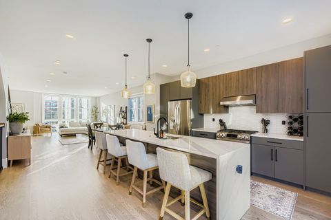 Tiny photo for 4446 S Drexel Boulevard #B, Chicago, IL 60653 (MLS # 12561048)