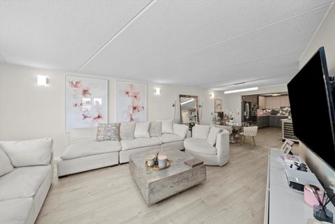 Tiny photo for 8540 W Foster Avenue #605, Norridge, IL 60706 (MLS # 12486809)