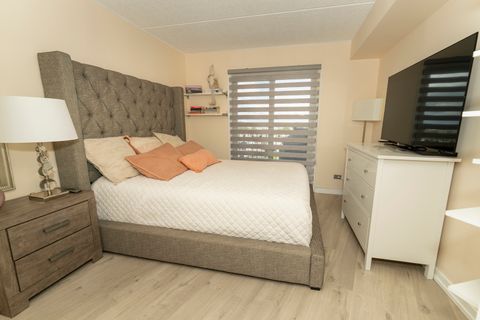 Tiny photo for 8540 W Foster Avenue #605, Norridge, IL 60706 (MLS # 12486809)