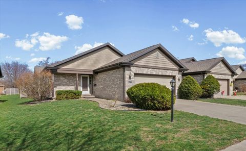 Photo of 1502 Theodore Drive #B, Champaign, IL 61821 (MLS # 12581873)
