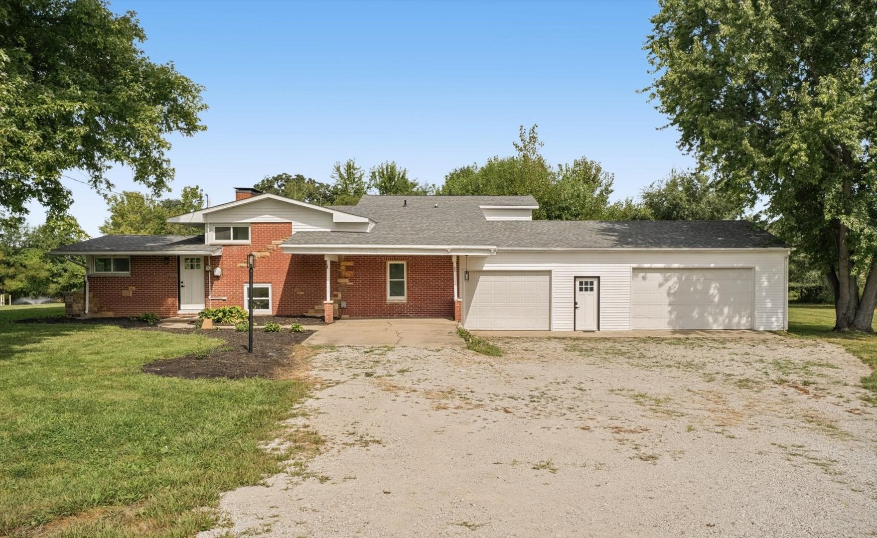 10371 E 1680 North Road