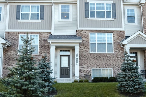 Photo of 30W004 Brayman Court, Warrenville, IL 60563 (MLS # 12791443)