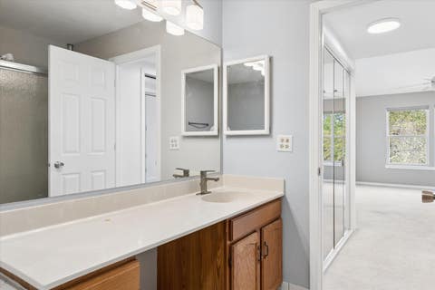Tiny photo for 132 White Branch Court, Buffalo Grove, IL 60089 (MLS # 12718952)