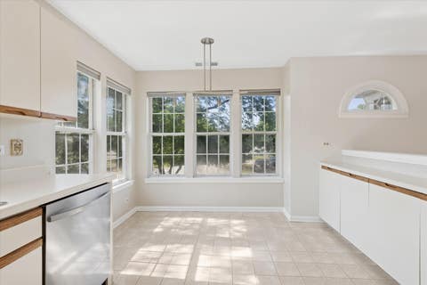 Tiny photo for 132 White Branch Court, Buffalo Grove, IL 60089 (MLS # 12718952)