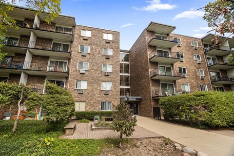 Tiny photo for 250 Ridge Avenue #2J, Evanston, IL 60202 (MLS # 12494882)