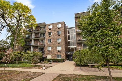 250 Ridge Avenue 2J Evanston IL 60202