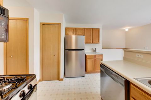 Tiny photo for 365 Stonington Place #365, South Elgin, IL 60177 (MLS # 12654618)