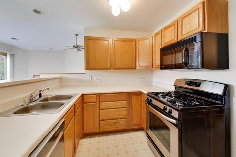 Tiny photo for 365 Stonington Place #365, South Elgin, IL 60177 (MLS # 12654618)