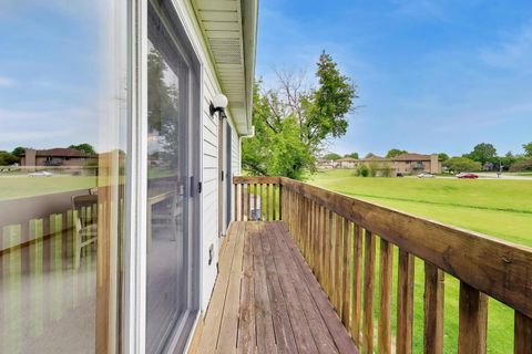 Tiny photo for 365 Stonington Place #365, South Elgin, IL 60177 (MLS # 12654618)
