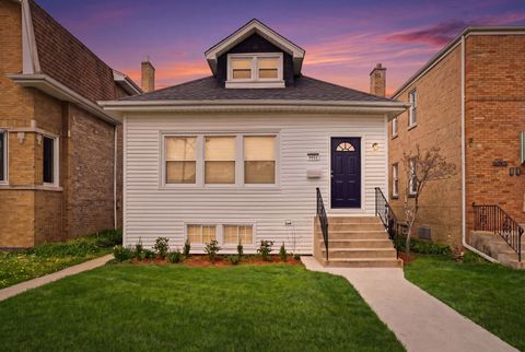 Photo of 5414 W Eddy Street, Chicago, IL 60641 (MLS # 12617532)