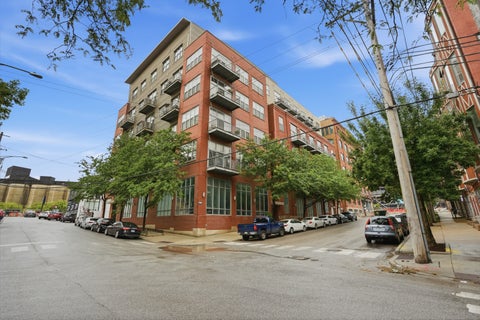 Photo of 824 W Superior Street #B211-B212, Chicago, IL 60642 (MLS # 12743619)