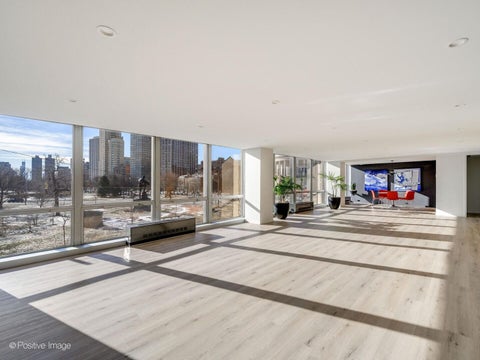 Tiny photo for 330 W Diversey Parkway #401, Chicago, IL 60657 (MLS # 12683244)