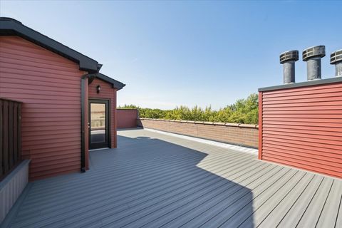 Tiny photo for 2820 N Sheffield Avenue #4N, Chicago, IL 60657 (MLS # 12494390)