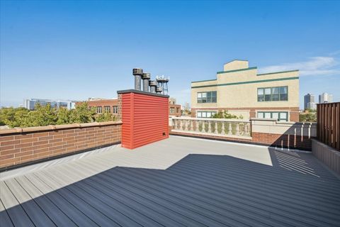 Tiny photo for 2820 N Sheffield Avenue #4N, Chicago, IL 60657 (MLS # 12494390)