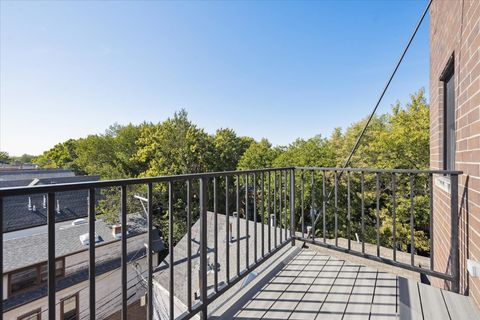 Tiny photo for 2820 N Sheffield Avenue #4N, Chicago, IL 60657 (MLS # 12494390)