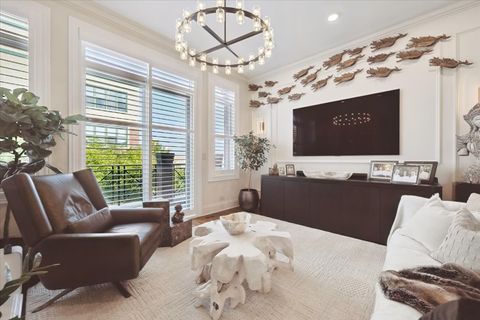 Tiny photo for 2820 N Sheffield Avenue #4N, Chicago, IL 60657 (MLS # 12494390)