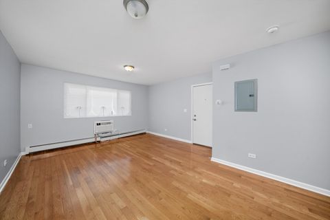 Tiny photo for 327 S Wisconsin Avenue #5B, Oak Park, IL 60302 (MLS # 12490744)