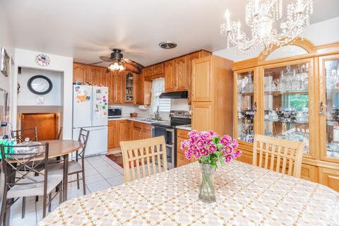 Tiny photo for 5938 W 83rd Street, Burbank, IL 60459 (MLS # 12464600)