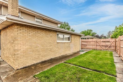 Tiny photo for 5938 W 83rd Street, Burbank, IL 60459 (MLS # 12464600)
