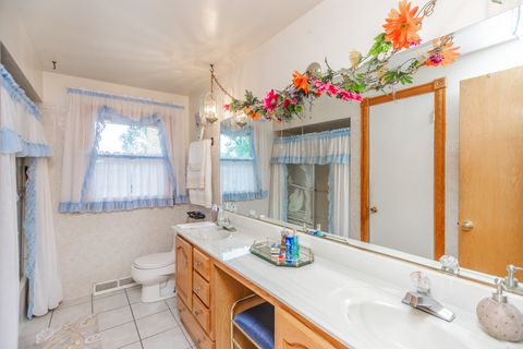 Tiny photo for 5938 W 83rd Street, Burbank, IL 60459 (MLS # 12464600)