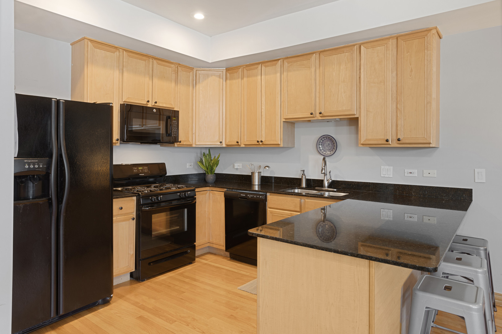 2350 N Kedzie Boulevard M