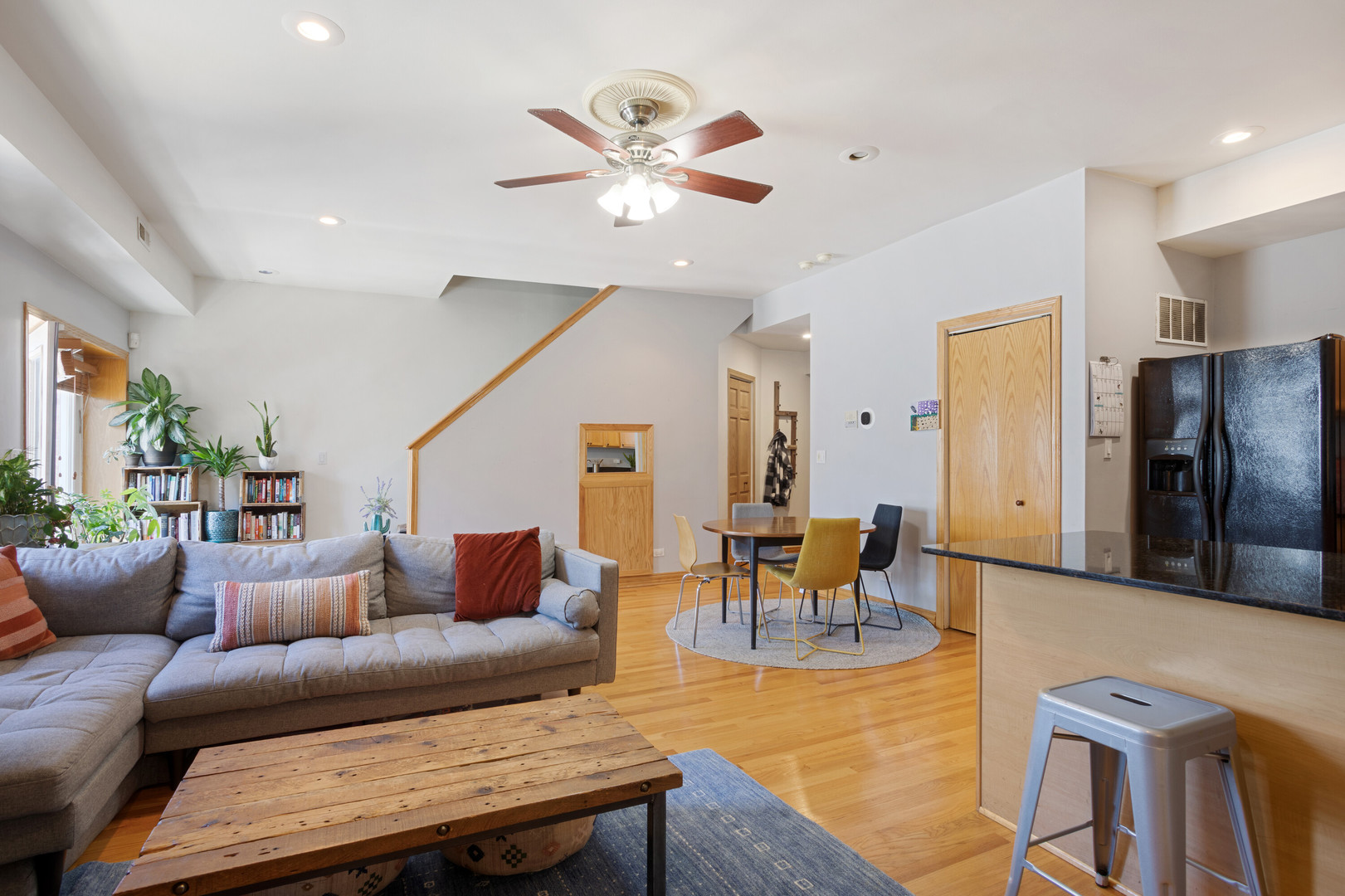 2350 N Kedzie Boulevard M