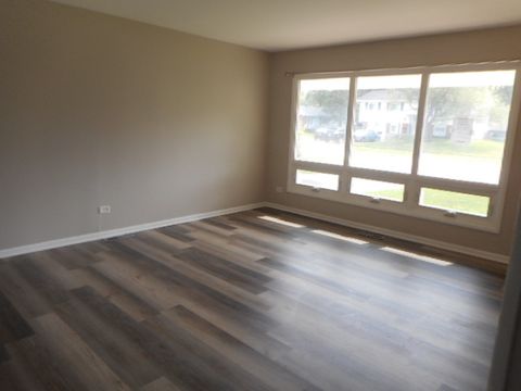 Tiny photo for 1860 Ashley Road, Hoffman Estates, IL 60169 (MLS # 12440978)