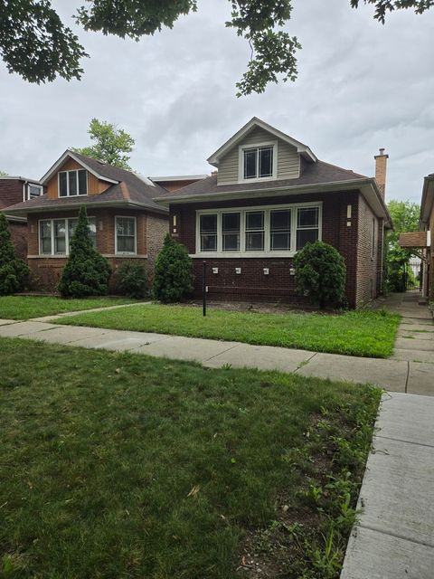 Photo of 8220 S Prairie Avenue, Chicago, IL 60619 (MLS # 12602997)