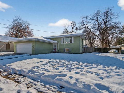 Photo of 105 W Oak Street, Coal City, IL 60416 (MLS # 12529499)