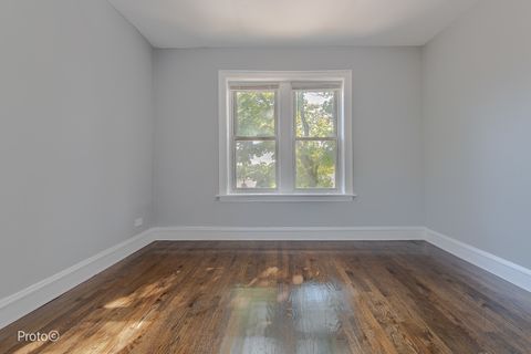 Tiny photo for 5148 N Monitor Avenue #301, Chicago, IL 60630 (MLS # 12517757)