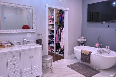 Tiny photo for 267 BRIAN Avenue, Murphysboro, IL 62966 (MLS # EB459329)