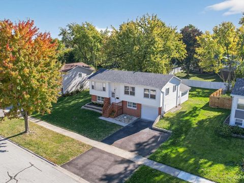 Photo of 2211 Birchwood Parkway, Woodridge, IL 60517 (MLS # 12508958)