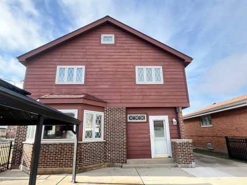 Tiny photo for 6013 N Emerson Street, Rosemont, IL 60018 (MLS # 12544999)