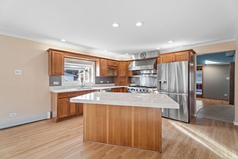 Tiny photo for 6013 N Emerson Street, Rosemont, IL 60018 (MLS # 12544999)