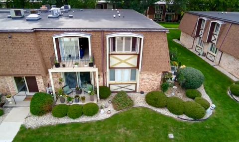 Tiny photo for 12750 Carriage Lane #F2, Crestwood, IL 60418 (MLS # 12460149)