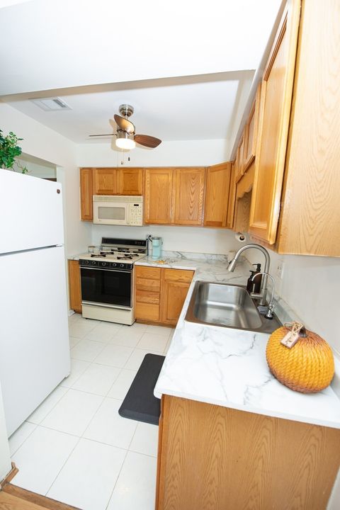 Tiny photo for 12750 Carriage Lane #F2, Crestwood, IL 60418 (MLS # 12460149)