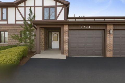 Photo of 9724 W Creek Road #E2, Palos Park, IL 60464 (MLS # 12572433)