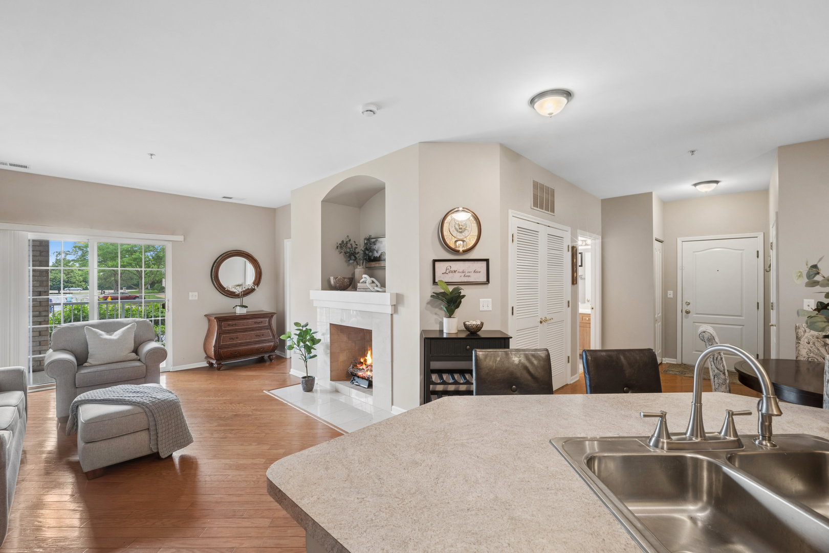 1299 W Lake Street 102