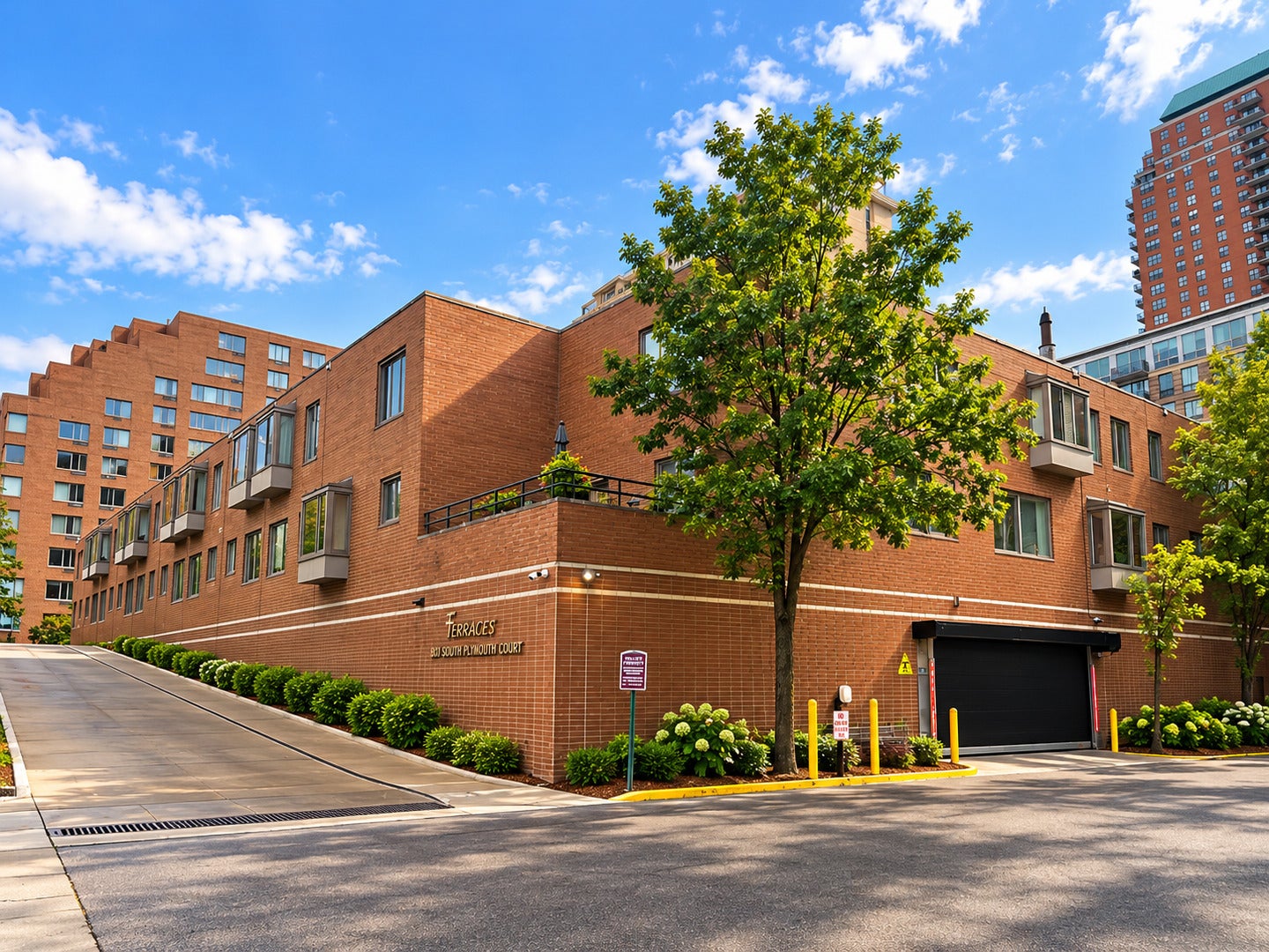 801 S Plymouth Court P-314