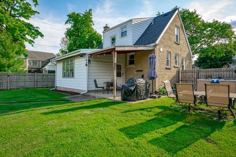 Tiny photo for 389 S West Avenue, Elmhurst, IL 60126 (MLS # 12690199)