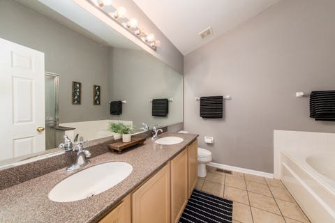 Tiny photo for 1211 N Lancaster Circle N, South Elgin, IL 60177 (MLS # 12731736)
