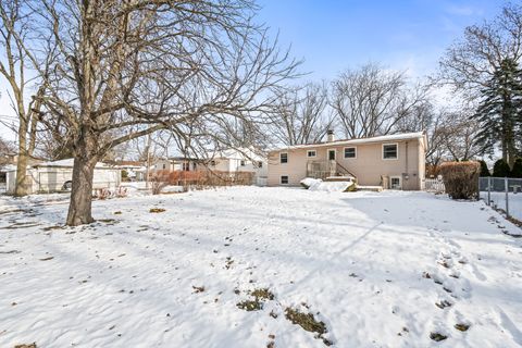 Tiny photo for 496 Raupp Boulevard, Buffalo Grove, IL 60089 (MLS # 12520916)