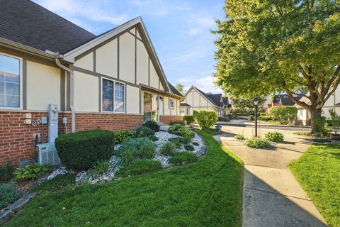 Tiny photo for 1684 Willow Circle Drive #1684, Crest Hill, IL 60403 (MLS # 12784871)