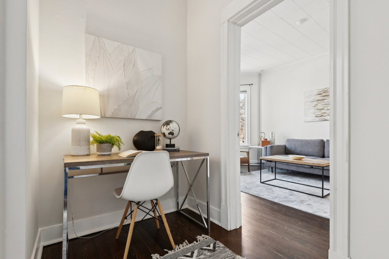 1619 W Bryn Mawr Avenue