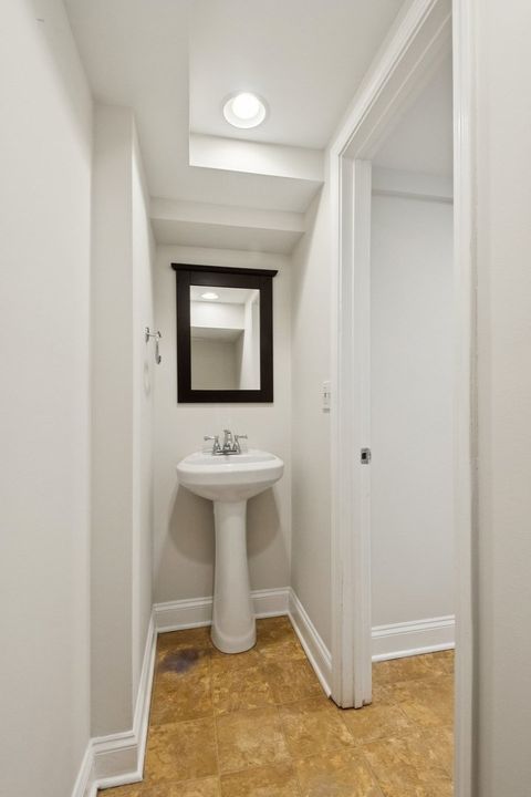 Tiny photo for 1619 W Bryn Mawr Avenue, Chicago, IL 60660 (MLS # 12581198)