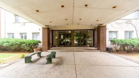 Photo of 1415 W Pratt Boulevard #107, Chicago, IL 60626 (MLS # 12558701)