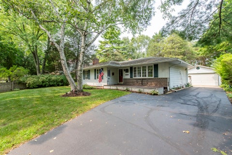 Photo of 9816 W Oak Forest Drive, Beach Park, IL 60099 (MLS # 12728116)